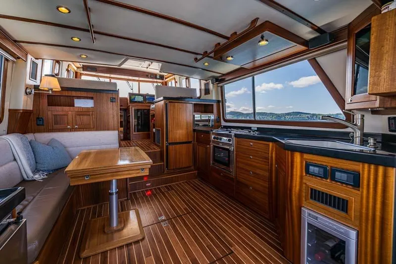 Slide: The Image of Salon - 3