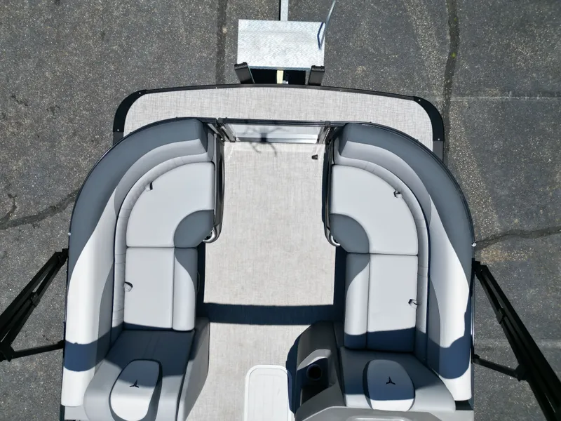 Slide: The Image of Tahoe LTZ QL23T DX 2025 - 19