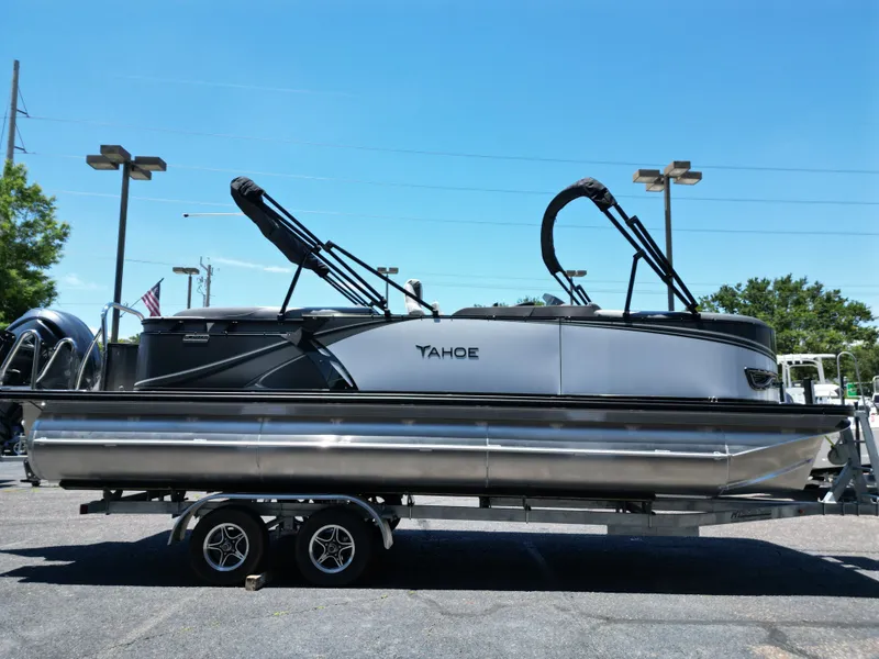 Slide: The Image of Tahoe LTZ QL23T DX 2025 - 6