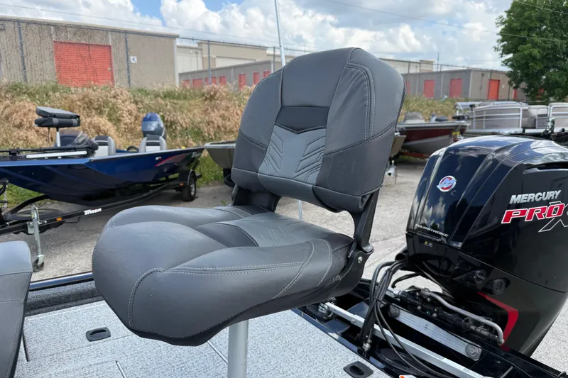 Slide: The Image of 2020 Tracker Pro Team 190 TX boat seat and Mercury Pro XS engine. - 14