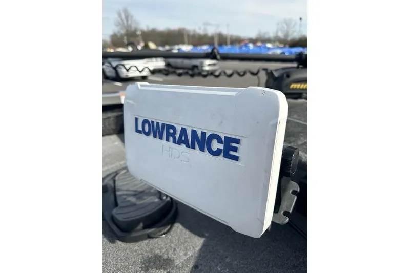Slide: The Image of Lowrance HDS device on 2011 Crestliner 1850 Fish Hawk SC boat deck. - 12