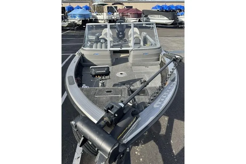 Slide: The Image of 2011 Crestliner 1850 Fish Hawk SC boat with trolling motor and Lowrance electronics. - 7
