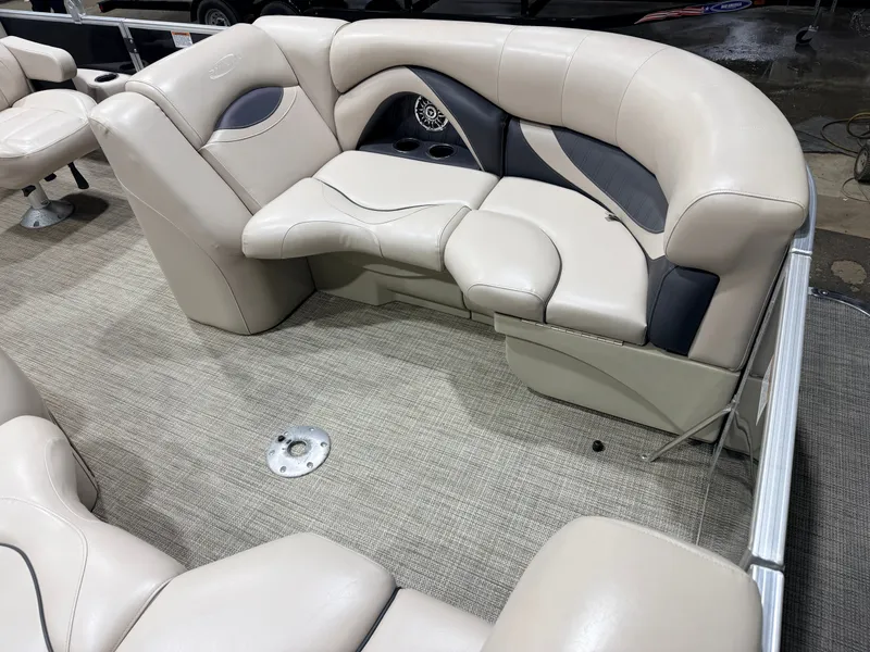 Slide: The Image of Sylvan Mirage 822 LZ & 50HP Yamaha 4Stroke - $21,995 2016 - 12