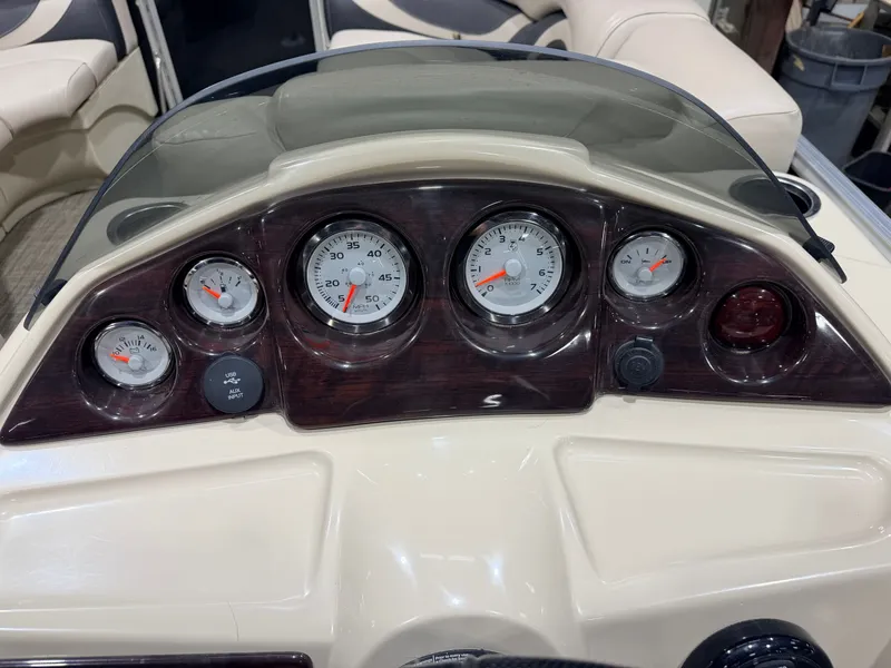 Slide: The Image of Sylvan Mirage 822 LZ & 50HP Yamaha 4Stroke - $21,995 2016 - 25