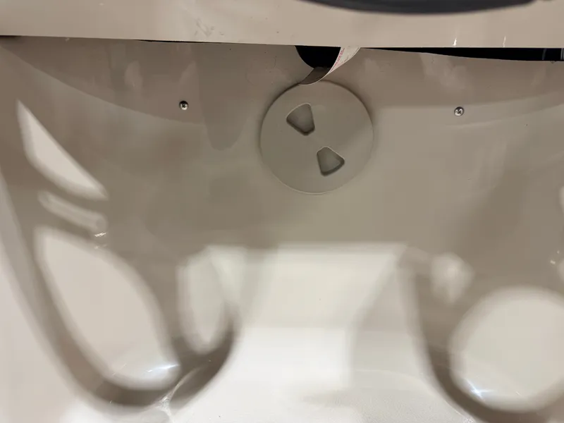 Slide: The Image of Sylvan Mirage 822 LZ & 50HP Yamaha 4Stroke - $21,995 2016 - 28