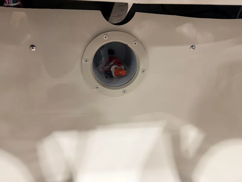 Slide: The Image of Sylvan Mirage 822 LZ & 50HP Yamaha 4Stroke - $21,995 2016 - 29