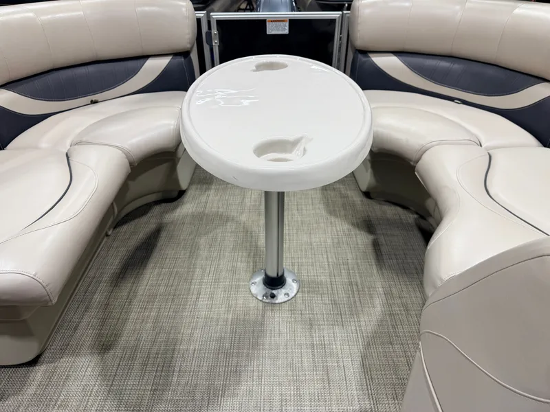 Slide: The Image of Sylvan Mirage 822 LZ & 50HP Yamaha 4Stroke - $21,995 2016 - 37