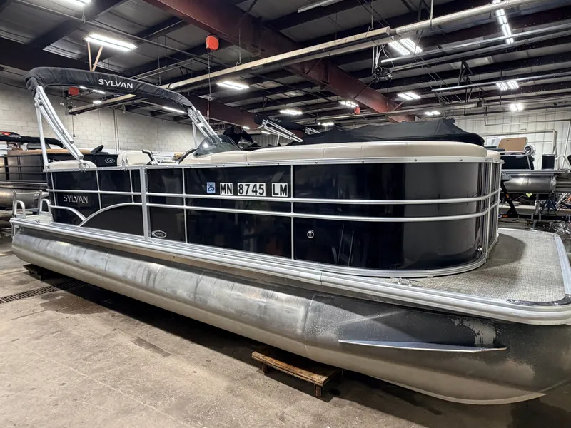 Slide: The Image of Sylvan Mirage 822 LZ & 50HP Yamaha 4Stroke - $21,995 2016 - 52