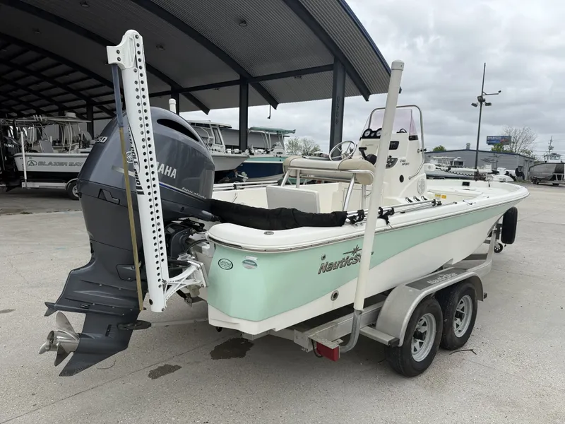 Slide: The Image of NauticStar 2140 Sport 2018 - 5