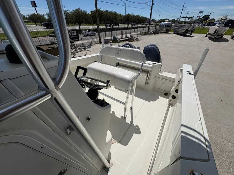 Slide: The Image of Sailfish 2360 CC 2006 - 11