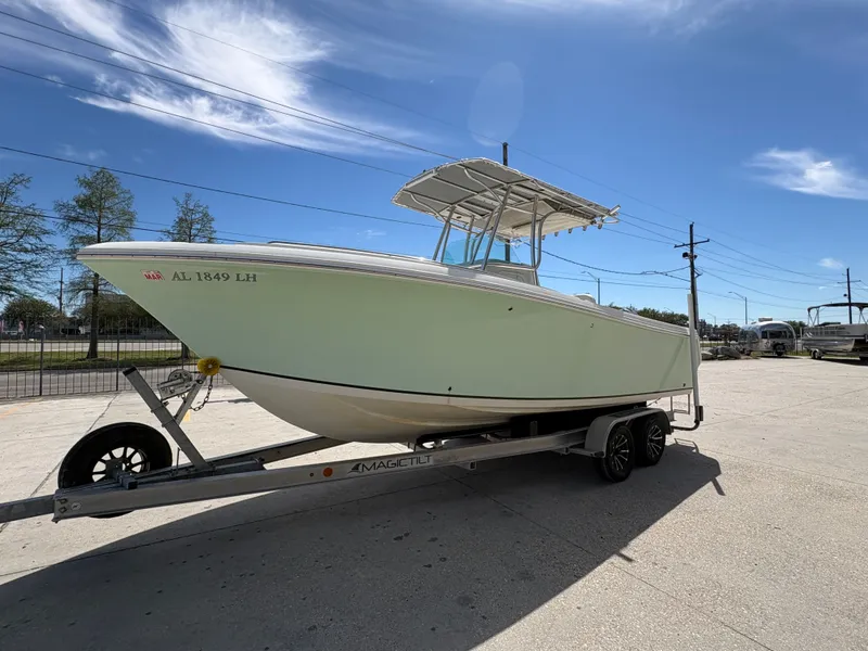 Slide: The Image of Sailfish 2360 CC 2006 - 4