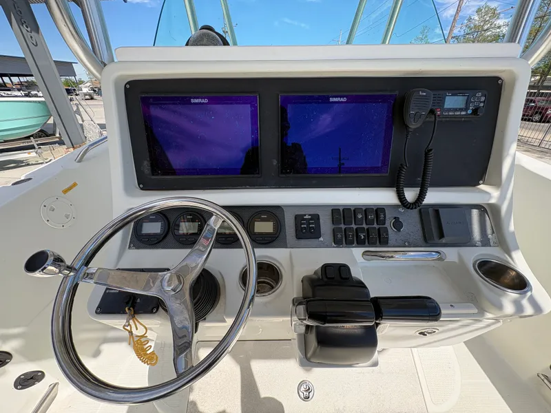 Slide: The Image of Sailfish 2360 CC 2006 - 7