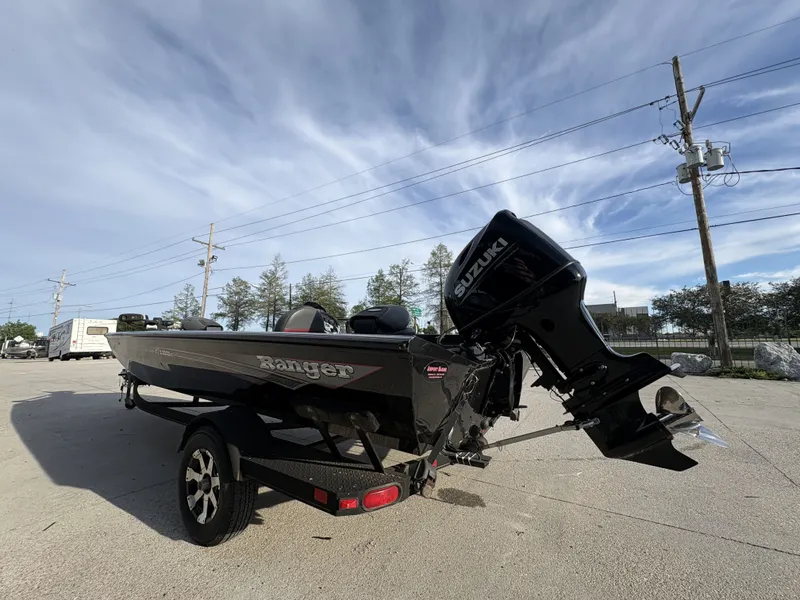 Slide: The Image of Ranger RT188 2016 - 13