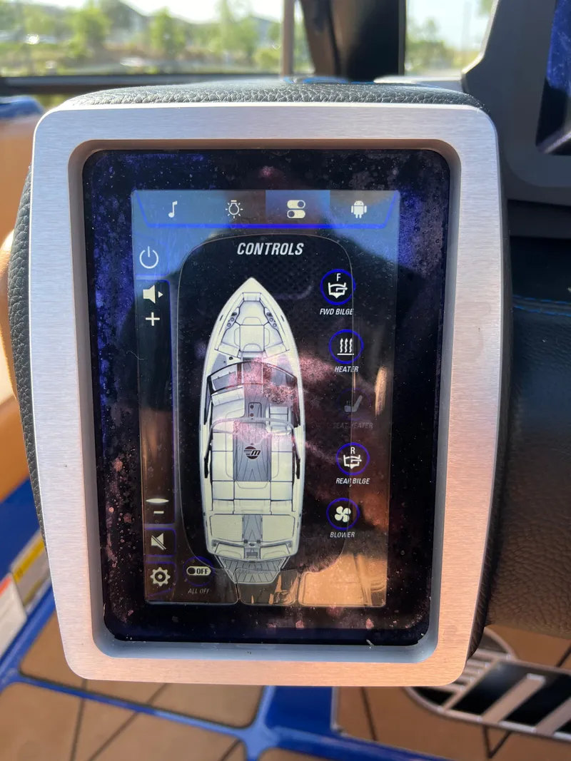 Slide: The Image of Malibu Wakesetter 23 LSV 2022 - 11