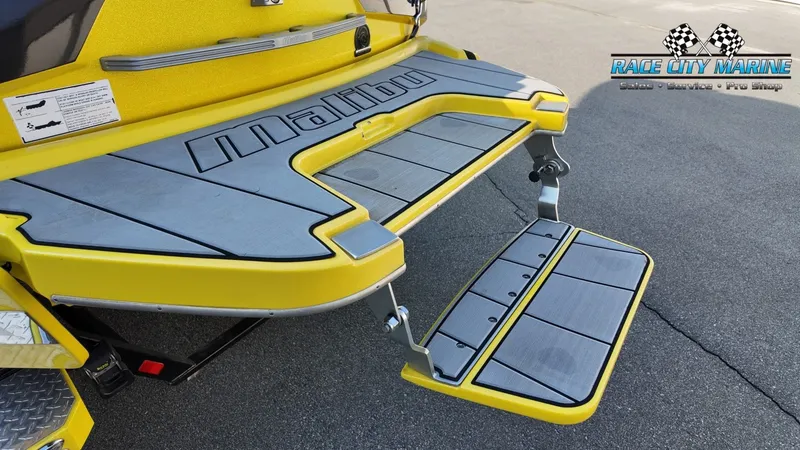 Slide: The Image of Malibu Wakesetter 23 LSV 2019 - 11