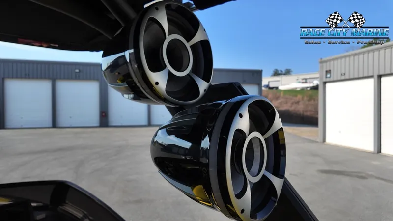 Slide: The Image of Malibu Wakesetter 23 LSV 2019 - 22