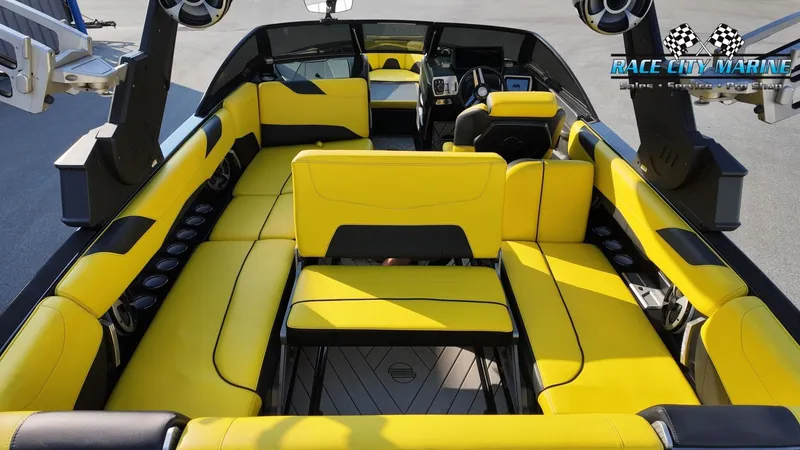 Slide: The Image of Malibu Wakesetter 23 LSV 2019 - 28