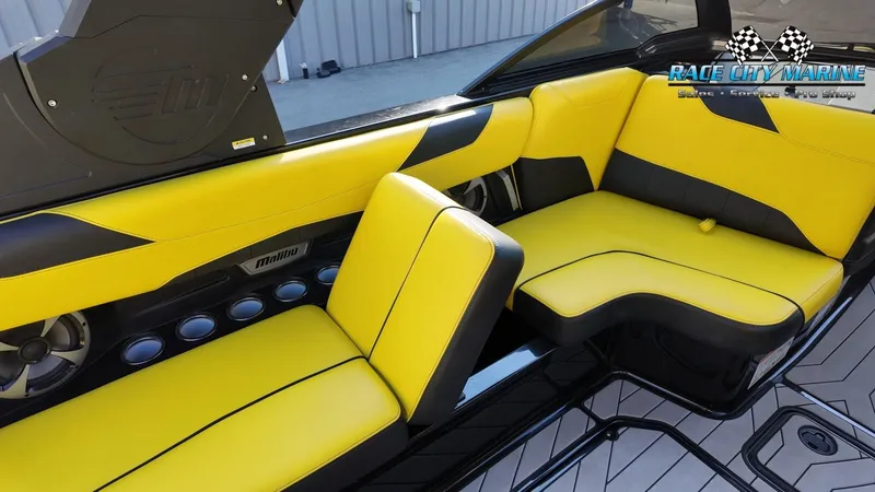 Slide: The Image of Malibu Wakesetter 23 LSV 2019 - 29