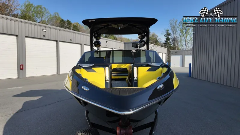 Slide: The Image of Malibu Wakesetter 23 LSV 2019 - 3