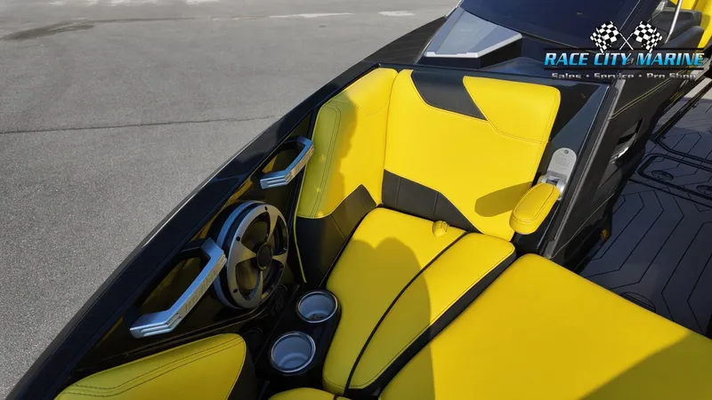 Slide: The Image of Malibu Wakesetter 23 LSV 2019 - 34