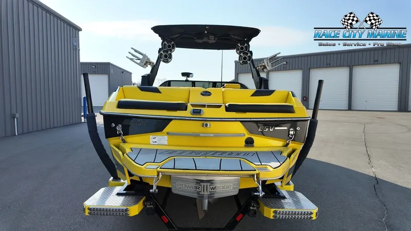 Slide: The Image of Malibu Wakesetter 23 LSV 2019 - 4