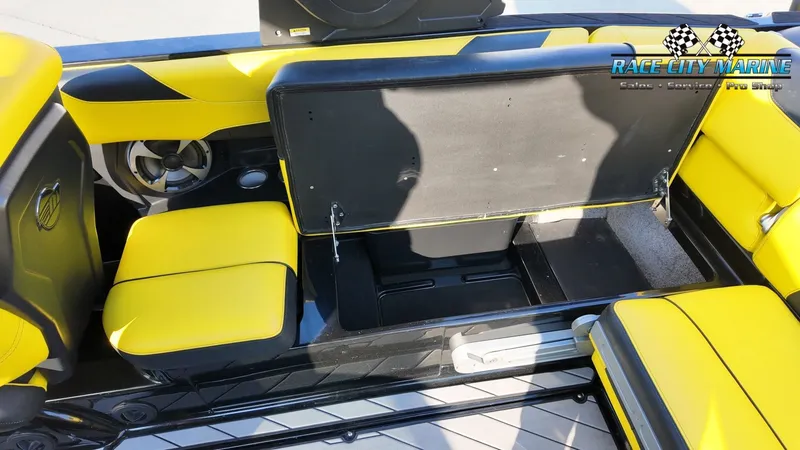 Slide: The Image of Malibu Wakesetter 23 LSV 2019 - 43