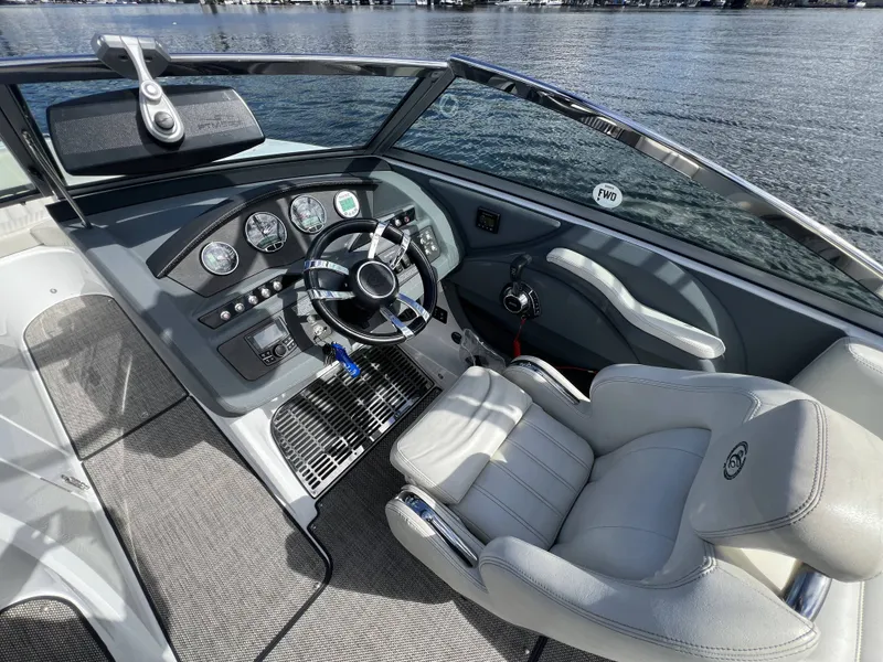 Slide: The Image of Cobalt R3 WSS Surf 2016 - 11