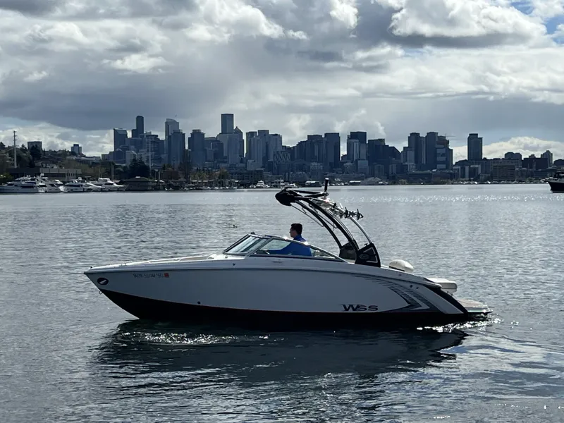 Slide: The Image of Cobalt R3 WSS Surf 2016 - 5