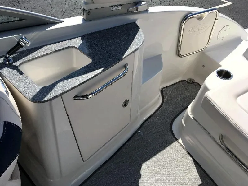 Slide: The Image of Chaparral 244 Sunesta 2017 - 14