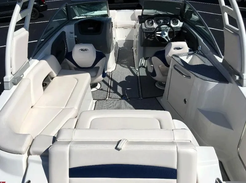 Slide: The Image of Chaparral 244 Sunesta 2017 - 15