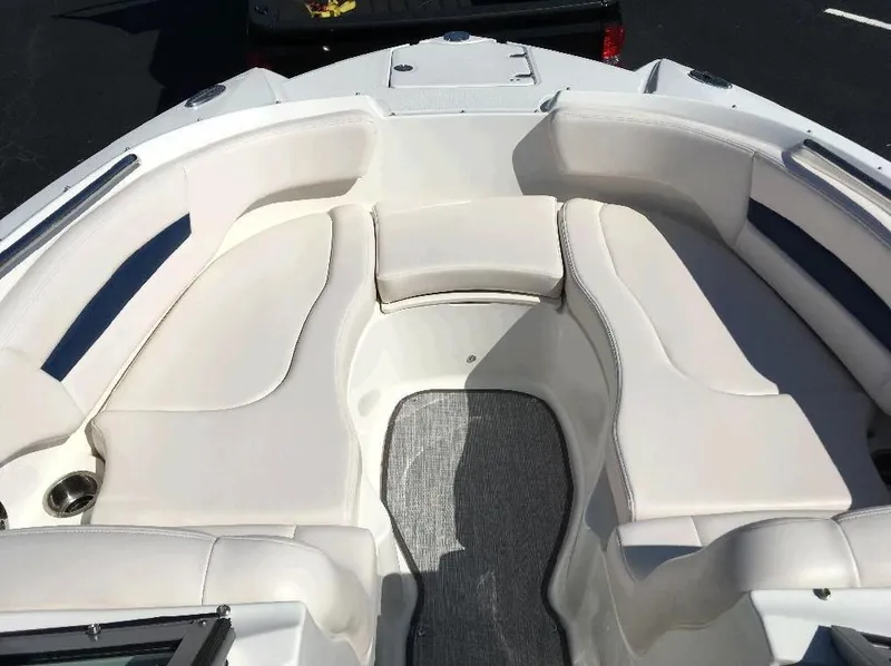 Slide: The Image of Chaparral 244 Sunesta 2017 - 16