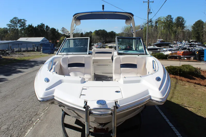 Slide: The Image of Chaparral 244 Sunesta 2017 - 4