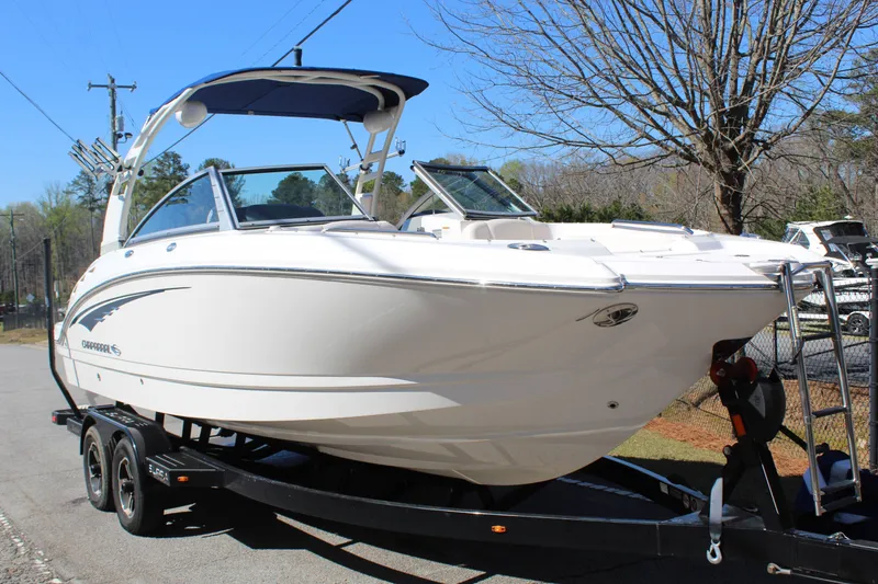 Slide: The Image of Chaparral 244 Sunesta 2017 - 8