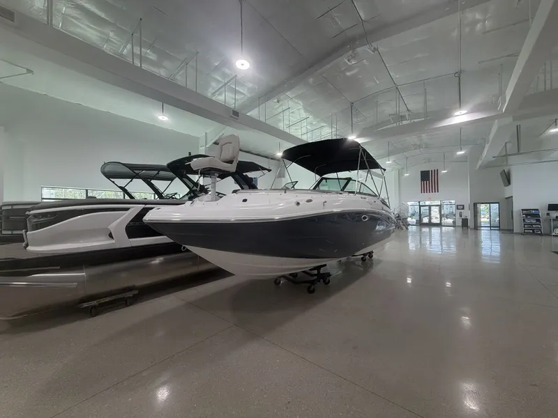 Slide: The Image of Hurricane 2400 SD 2026 - 11