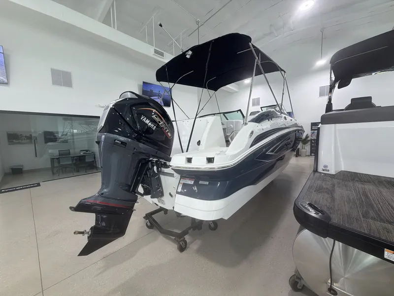 Slide: The Image of Hurricane 2400 SD 2026 - 15