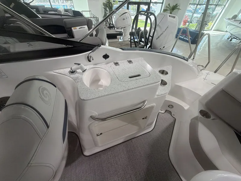 Slide: The Image of Hurricane 2400 SD 2026 - 22