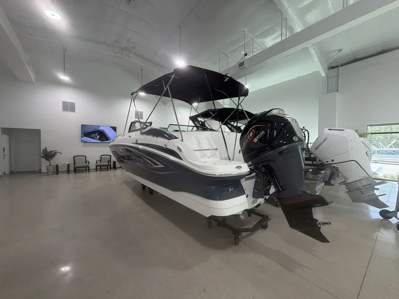 Slide: The Image of Hurricane 2400 SD 2026 - 24