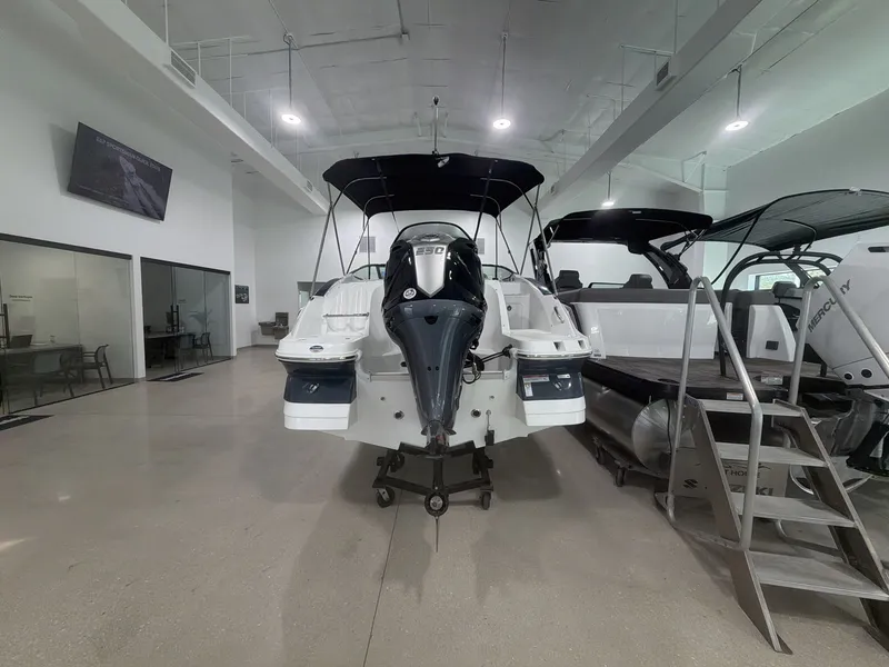 Slide: The Image of Hurricane 2400 SD 2026 - 6