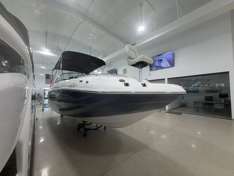 Slide: The Image of Hurricane 2400 SD 2026 - 9