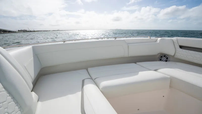 Slide: The Image of Tiara 38 LS 2024 - 37