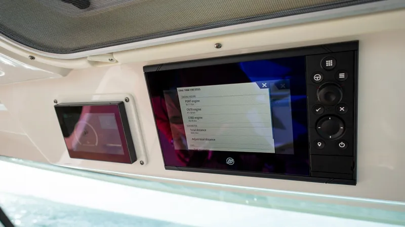 Slide: The Image of Tiara 38 LS 2024 - 38