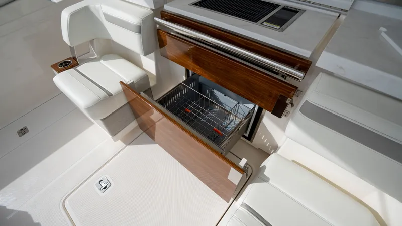 Slide: The Image of Tiara 38 LS 2024 - 48