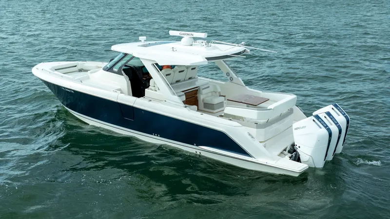 Slide: The Image of Tiara 38 LS 2024 - 5