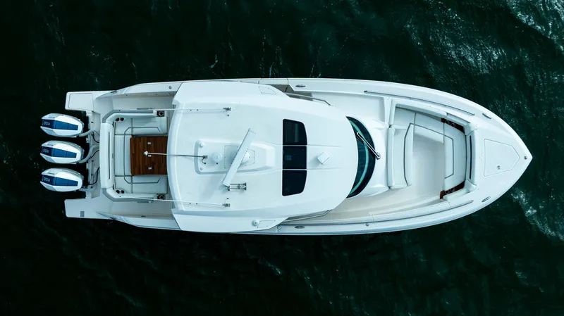 Slide: The Image of Tiara 38 LS 2024 - 8