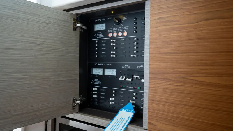 Slide: The Image of Tiara 38 LS 2024 - 83