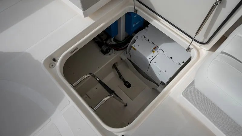 Slide: The Image of Tiara 38 LS 2024 - 88