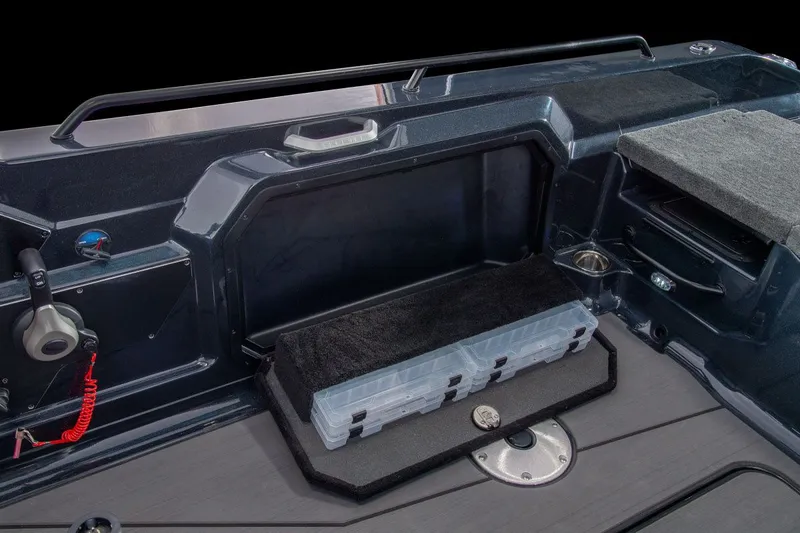 Slide: The Image of Skeeter WXR1910F 2026 - 14