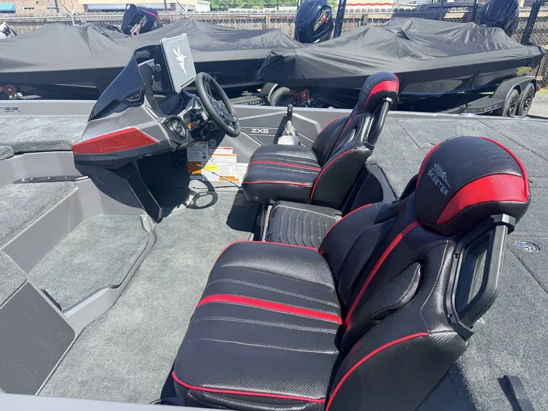 Slide: The Image of Skeeter ZXE21 SPECIAL COLOR OPTION! 2026 - 6
