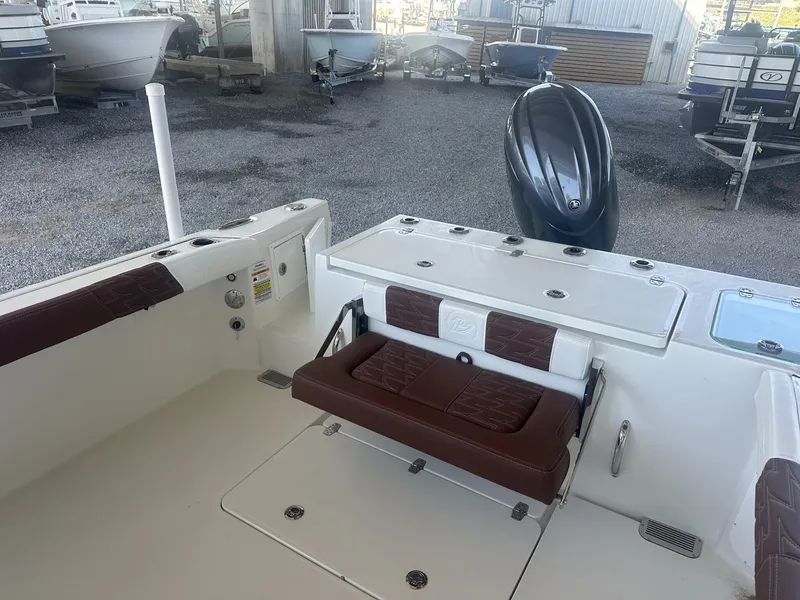 Slide: The Image of Parker Marine 227 Explorer WITH AC AND SEAKEEPER RIDE 2026 - 5