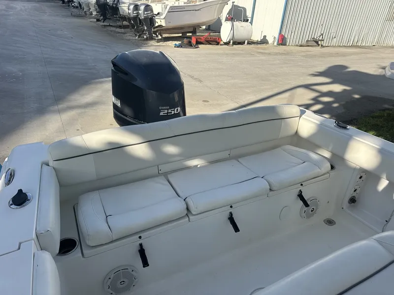 Slide: The Image of Sea Hunt Ultra 235 SE 2015 - 9